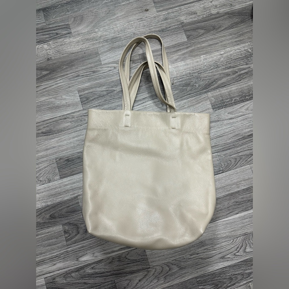 Cuyana Tall Easy Tote Stone - Picture 3 of 4